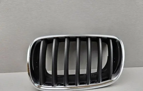 BMW X5 E70 Front bumper upper radiator grill 7157687 51137157687