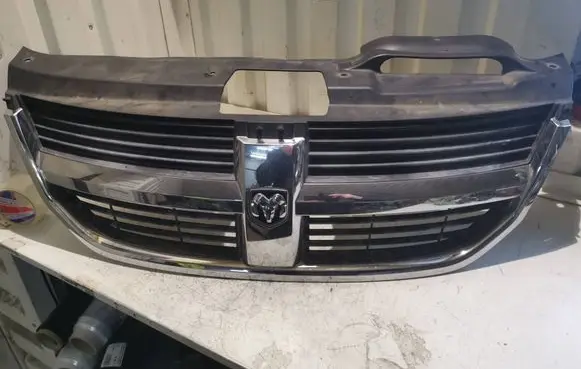 Dodge Journey Front grill 05178281AC 1SB84TRMAB