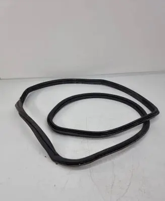 BMW M4 F82 F83 Trunk rubber seal (body) 7295198