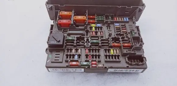 BMW 1 E82 E88 Fuse module 9119446 BJ3C538603 62953941030101