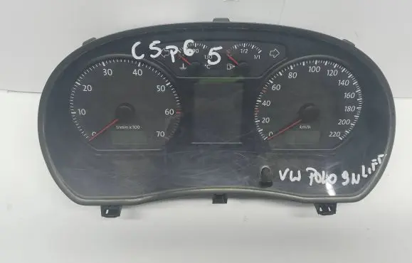 Volkswagen Polo IV 9N3 Speedometer (instrument cluster) 6Q0920803E