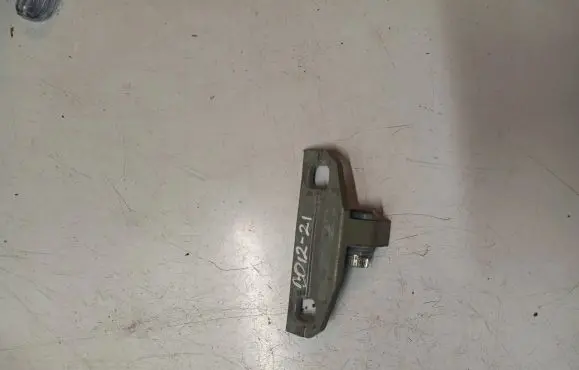 Volvo V50 Rear door lower hinge A046572 C8P5D 7770