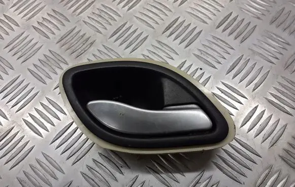 Renault Espace IV Rear door interior handle trim 8200000724
