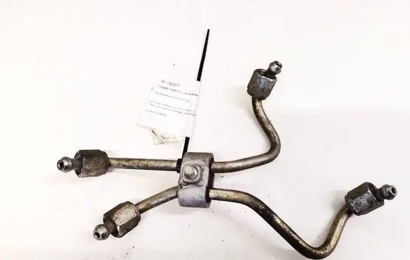 Toyota Avensis T270 Fuel line pipe 