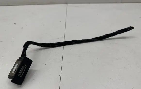 Mercedes-Benz C W204 USB socket connector A2048205115