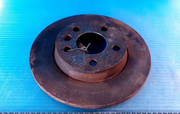 Volkswagen Transporter - Caravelle T4 Rear brake disc