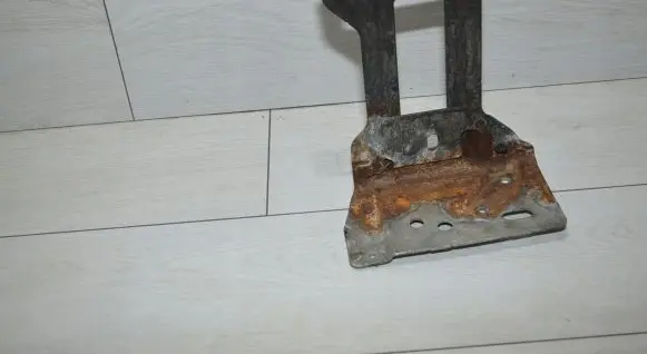 Battery tray