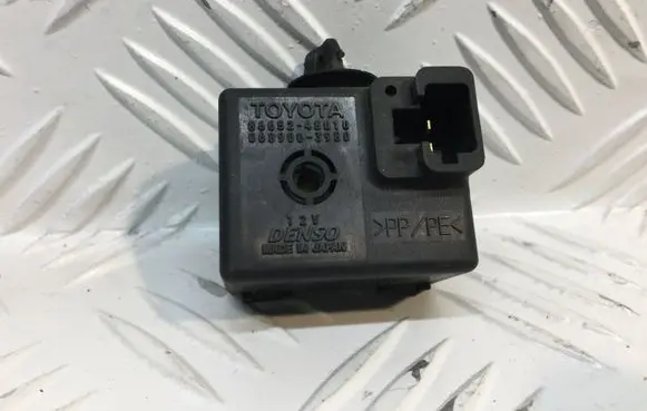 Lexus IS 220D-250-350 Sensor 0689003980 8665248010