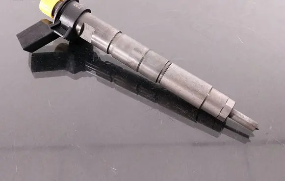 BMW X5 F15 Fuel injector 0445118 08508153