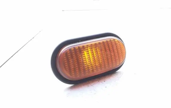 Renault Megane I Front fender indicator light 13910020 0142789