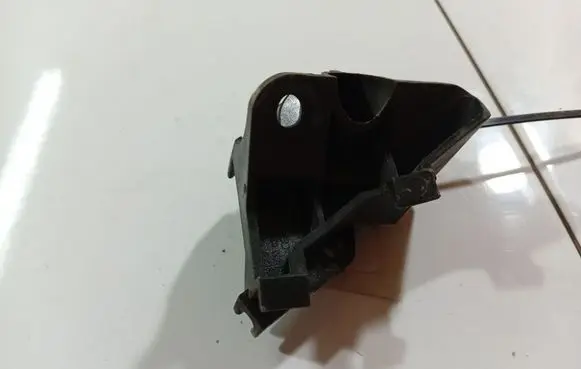 Audi A6 S6 C6 4F Engine bonnet (hood) release handle 4F1823633B