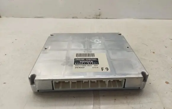 Toyota Corolla Verso AR10 Engine control unit/module 896610F091 MB1758009431