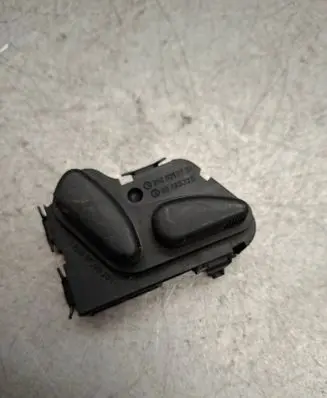 Mercedes-Benz E W210 Seat control switch 2108213751 03463820