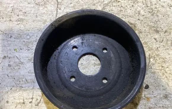 Nissan Pathfinder R51 Crankshaft pulley