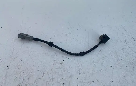 Volkswagen PASSAT B6 Crankshaft position sensor 9805940
