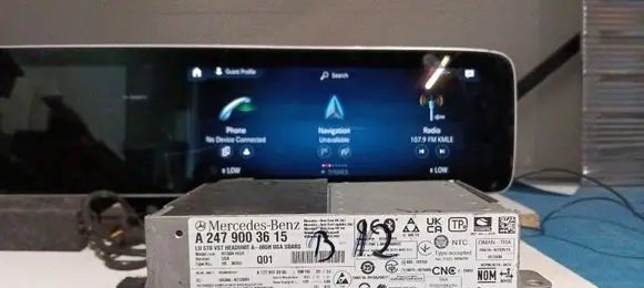 Mercedes-Benz B W247 Radio/CD/DVD/GPS head unit A2479003615
