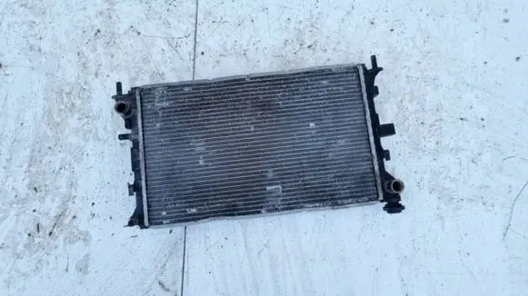 Ford Focus Coolant radiator 98AB8005MF