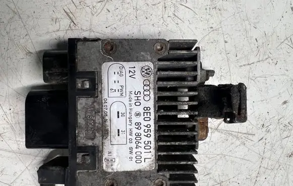 Audi A4 S4 B7 8E 8H Coolant fan relay 8E0959501L 898064000 ARS1009