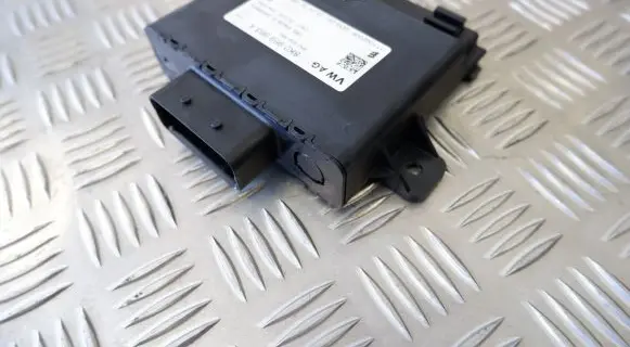 Audi A8 S8 D4 4H Voltage converter/converter module 8K0959663A 8K0959663