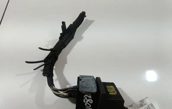 Glow plug pre-heat relay