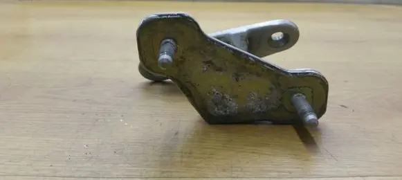 Mercedes-Benz C W204 Front door upper hinge