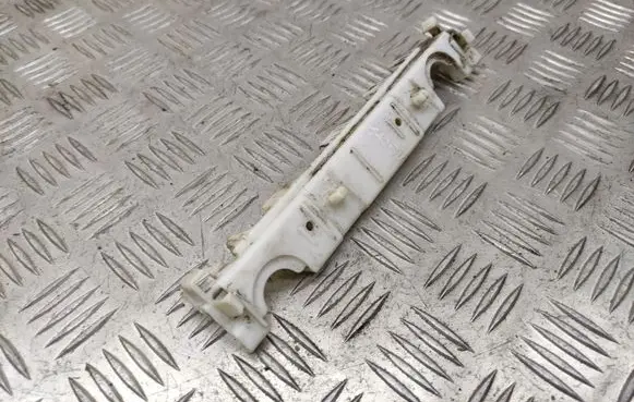Mercedes-Benz E C207 W207 Front bumper mounting bracket A2076980027