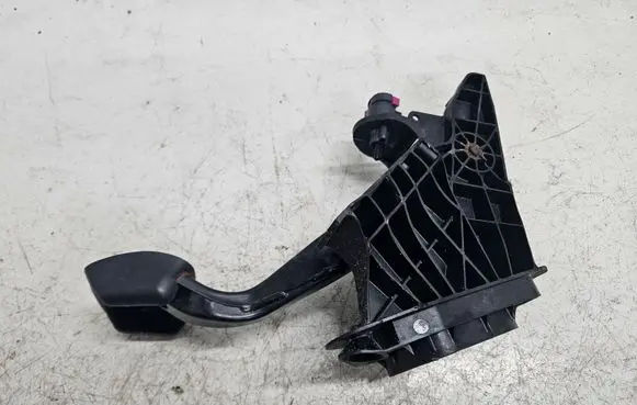 Porsche Macan (95B) Brake pedal 95B723031C 300714 0033182