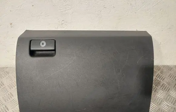 Toyota Avensis T270 Glove box 5555005090 5555005090C0