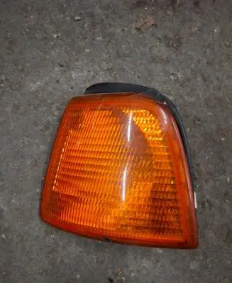 Audi 80 90 B3 Front indicator light 42729R6