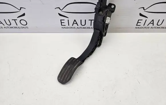 Volvo V70 Accelerator throttle pedal 6G929F836BD 6PV00922001