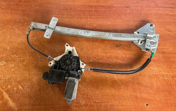 Mitsubishi Carisma Front door window regulator with motor 113886401 119361104