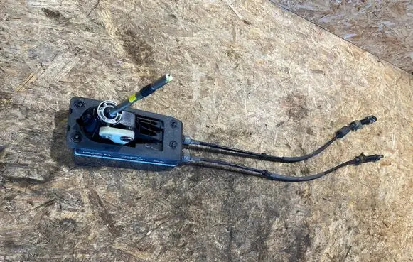 Mini One - Cooper Coupe R56 Gear shifter/selector 2755648