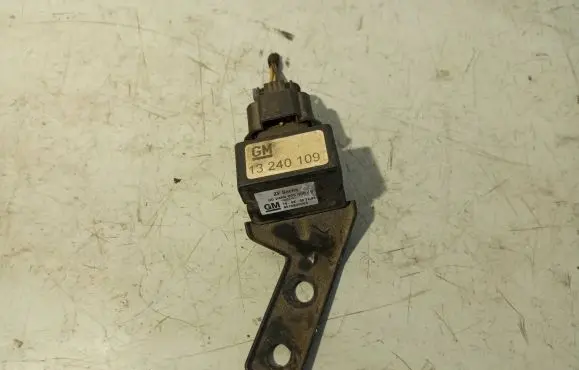 Opel Insignia A Airbag deployment crash/impact sensor 13240109