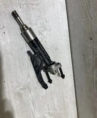 BMW 1 F20 F21 Fuel injector 8625396