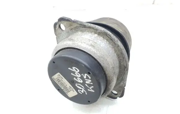 Engine mount bracket