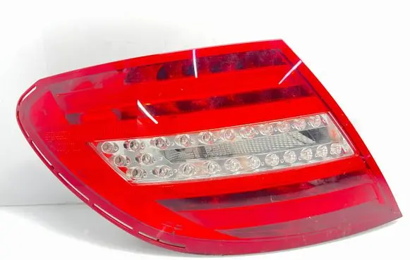Mercedes-Benz C W204 Rear/tail lights 2049060403