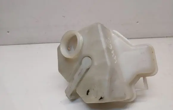 Brake fluid reservoir