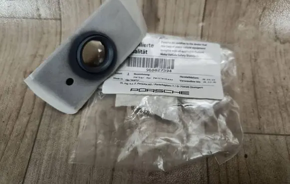 Porsche Macan (95B) Front parking sensor holder (PDC) 95B827394