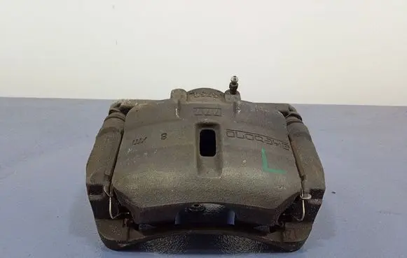 Nissan Qashqai Front brake caliper AKEBONO5758