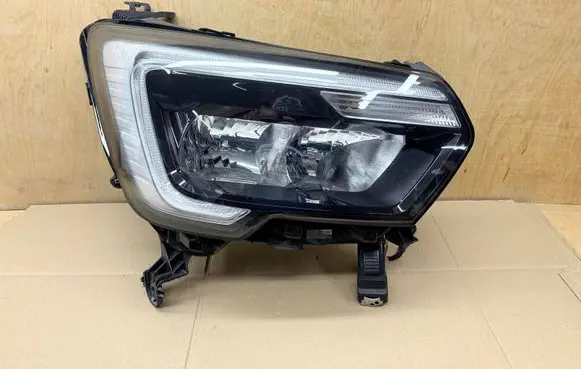 Renault Master III Headlight/headlamp 260105567R 366900804 0021113105