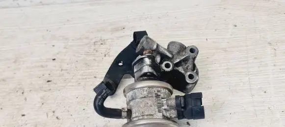 Audi TT Mk1 EGR valve 06A131102A