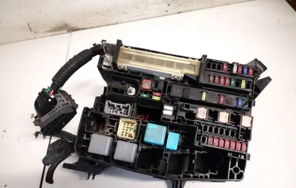 Toyota Corolla E140 E150 Fuse box set 7189ya1