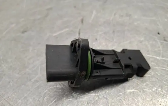 Audi A3 S3 8L Mass air flow meter F00C2G2027