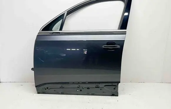 Audi Q7 4M Front door