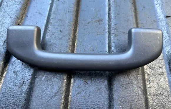 Infiniti M30 Front interior roof grab handle OM9H3