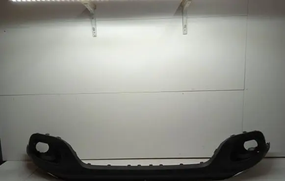 Front bumper lip