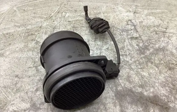 Volvo V70 Mass air flow meter F00C2G7010