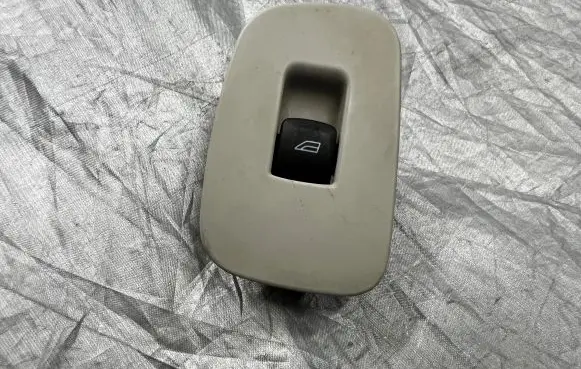 Volvo S60 Electric window control switch 31433408 19W321