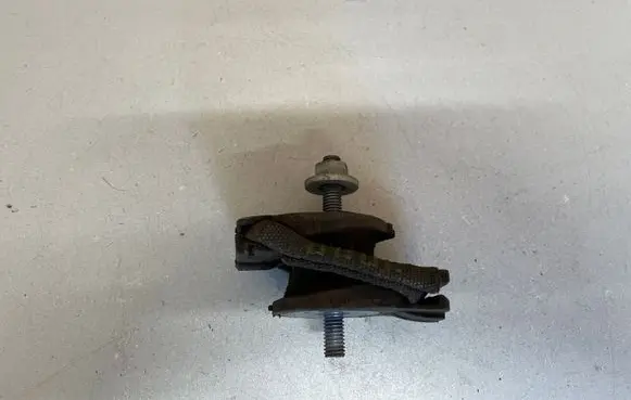 BMW 3 F30 F35 F31 Gearbox mount 6796617