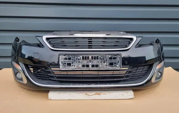 Peugeot 308 Front bumper 